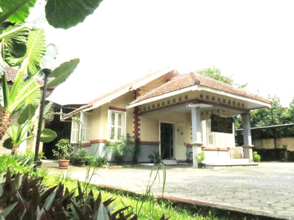 Wisma Tamu UKSW Guest House Hotel in Indonesia