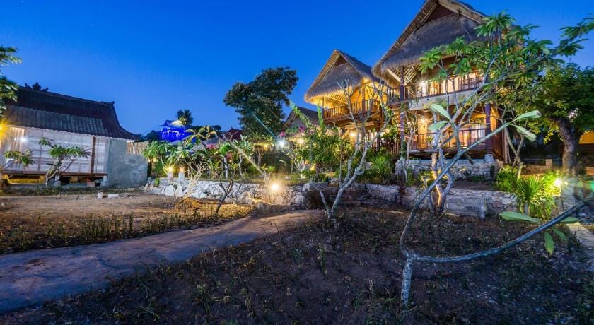 The Dafish Ceningan Campground/ 
RV Resort in Nusapenida