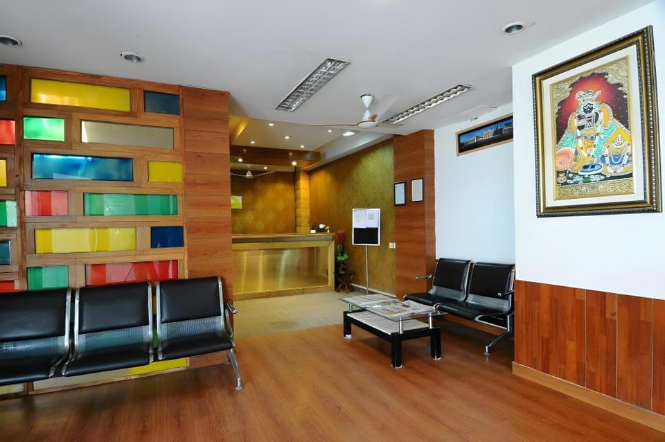 Hotel Sarthi Hotel in Noida