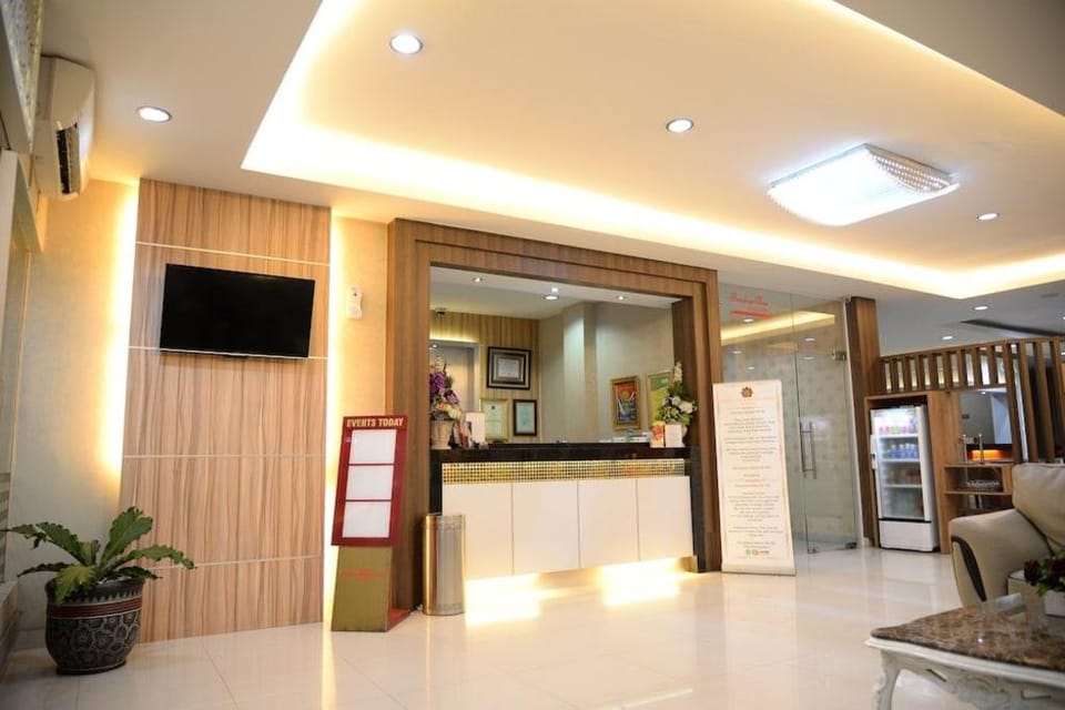 Rangkayo Basa Halal Hotel Hotel in Padang