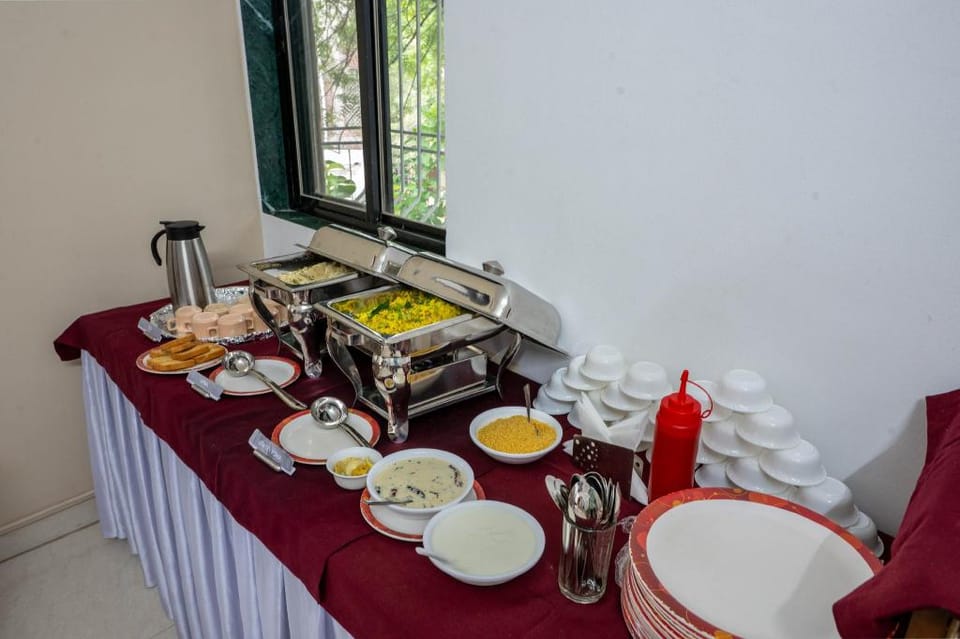 Hotel Gurjas Hotel in Maharashtra