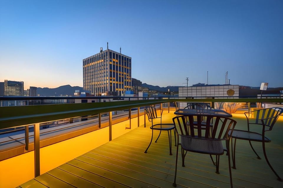 Hostel Korea 11th-Chang Deok Gung Bed and Breakfast in Seoul