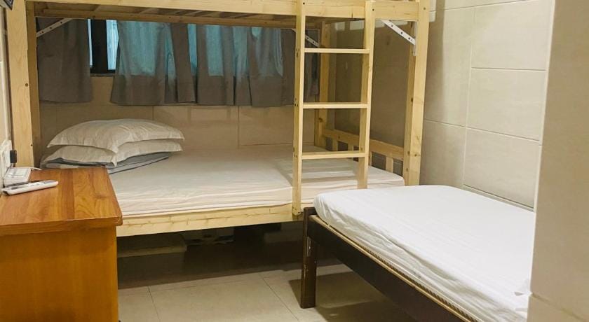 Johnson Hostel Bed and Breakfast in Hong Kong