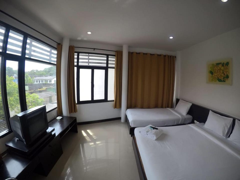 Baan Fuengfah Apartment Hotel in Wichit