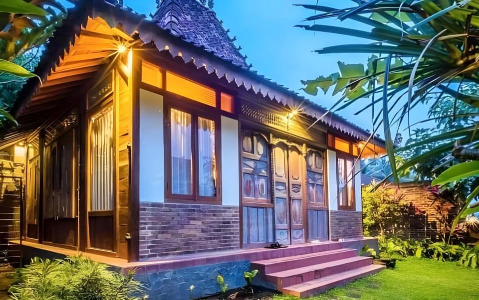 The Amrta Borobudur Bed and Breakfast in Special Region of Yogyakarta