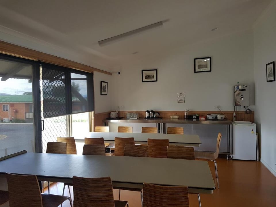 Canberra Carotel Motel Hotel in Canberra