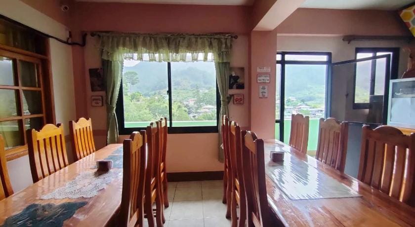 Shamrock Tavern Inn Hotel in Cordillera Administrative Region