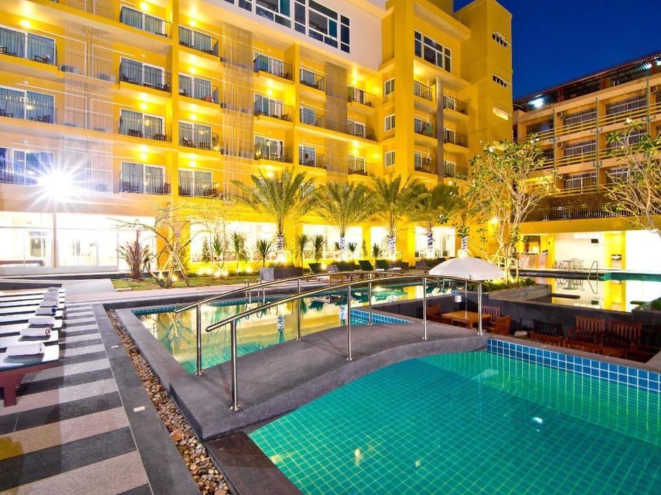 Grand Bella Hotel in Pattaya City