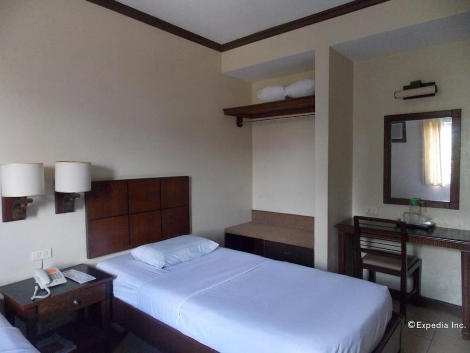 Mo2 Days Inn Hotel in Bacolod