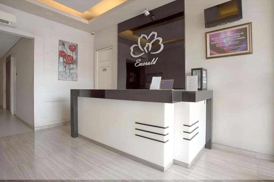 Life Emerald Hotel Surabaya Hotel in Surabaya