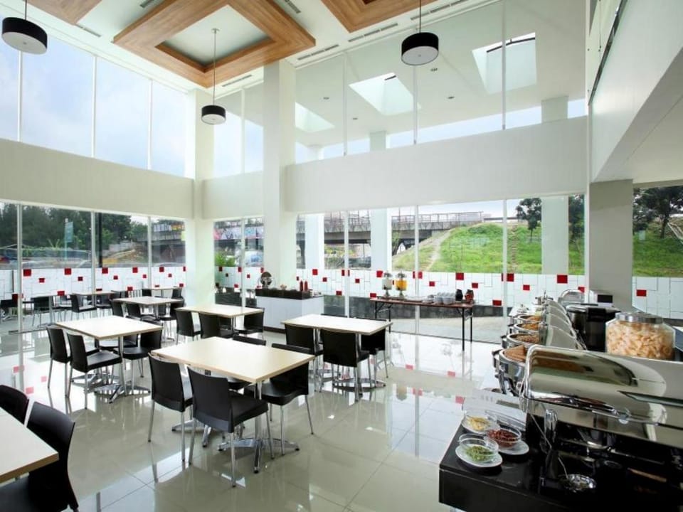 Amaris Hotel Bekasi Barat Hotel in West Java