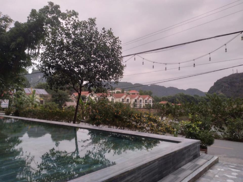 Tam Coc Panorama Hotel Restaurant and Vegan Hotel in Laos