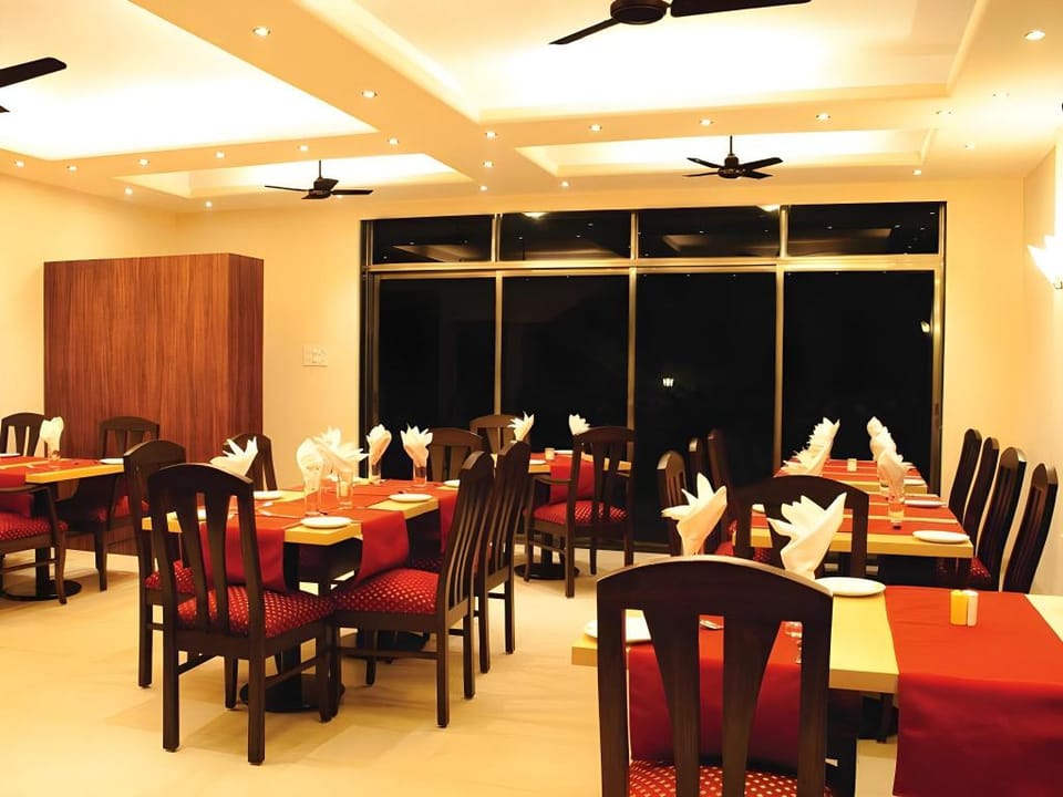 Golden Toff Resort Hotel in Maharashtra