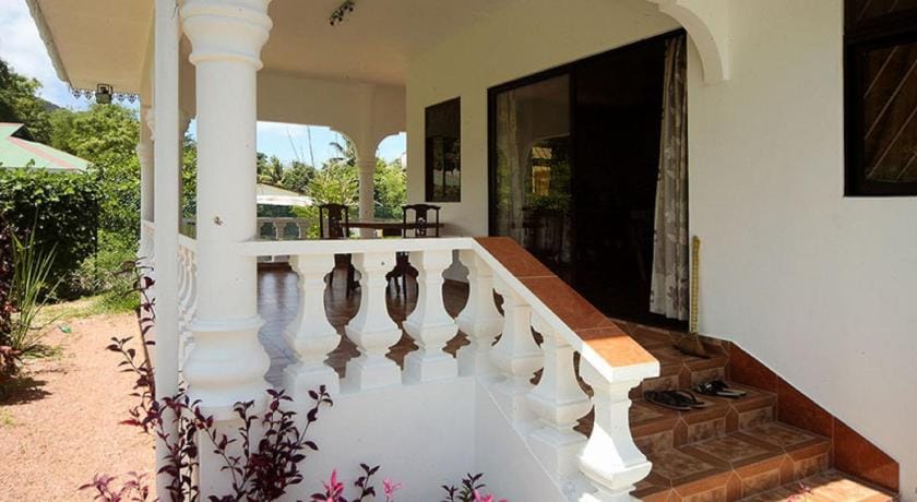 Coco Bay Guest House Hotel in Africa