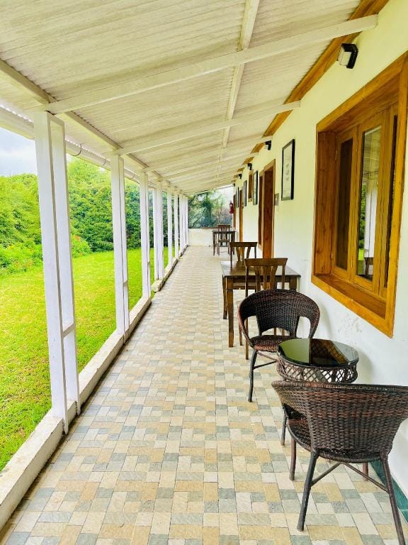 Bouganvilla Hotel in Ooty