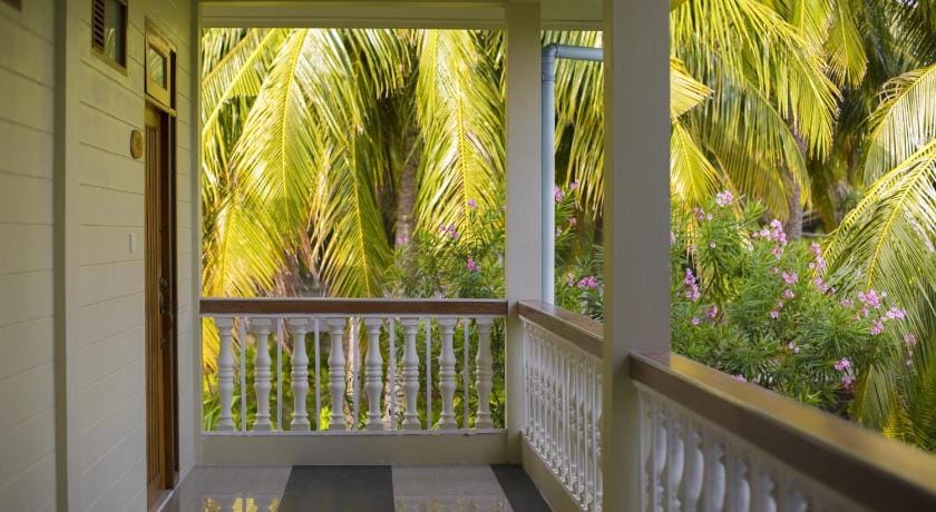 Nazaki Beach Hotel ALL INCLUSIVE Food Drinks Scuba Spa Kite Surf Hotel in Maldives