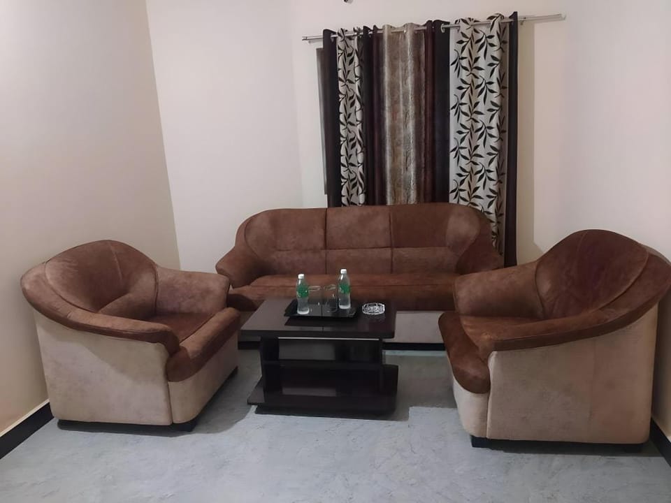 OYO Shooolin Homestay Hotel in Calangute