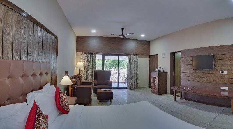 Royal Safari Lakeside Resort - Little Rann of Kutch Campground/ 
RV Resort in Gujarat