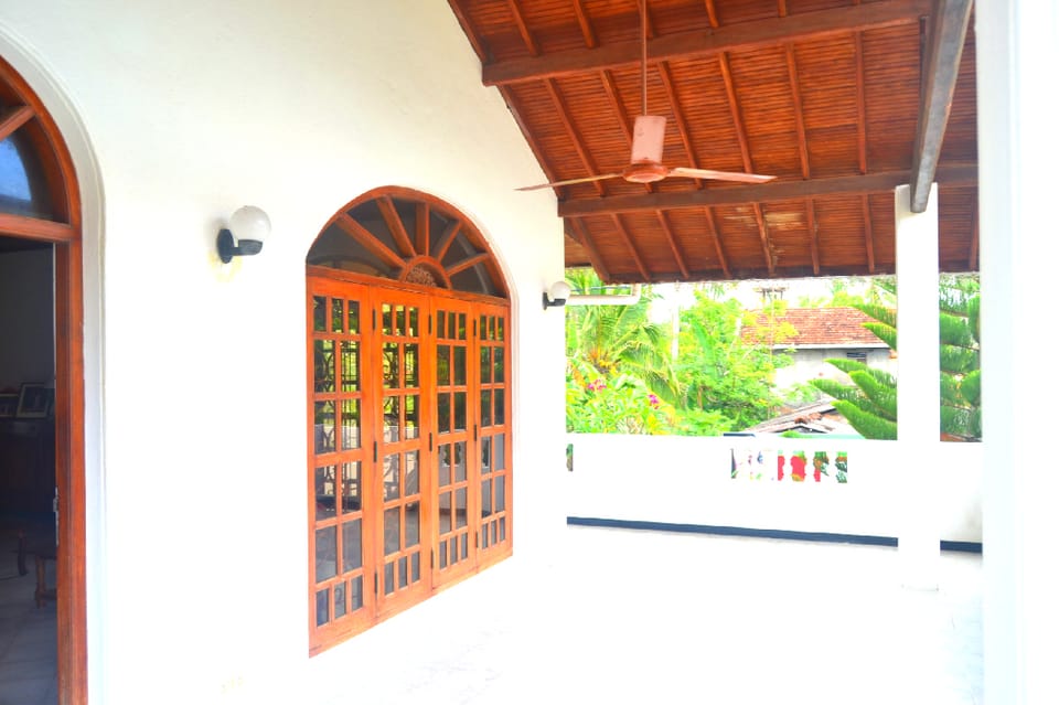 Chaya Villa Guest House Bed and Breakfast in Western Province