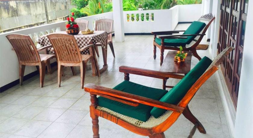 Chaya Villa Guest House Bed and Breakfast in Western Province