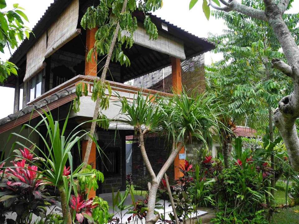 Recep Bungalow Bed and Breakfast in Bali