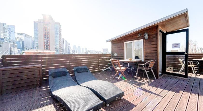 Seoul Mansion Guesthouse Bed and Breakfast in Seoul