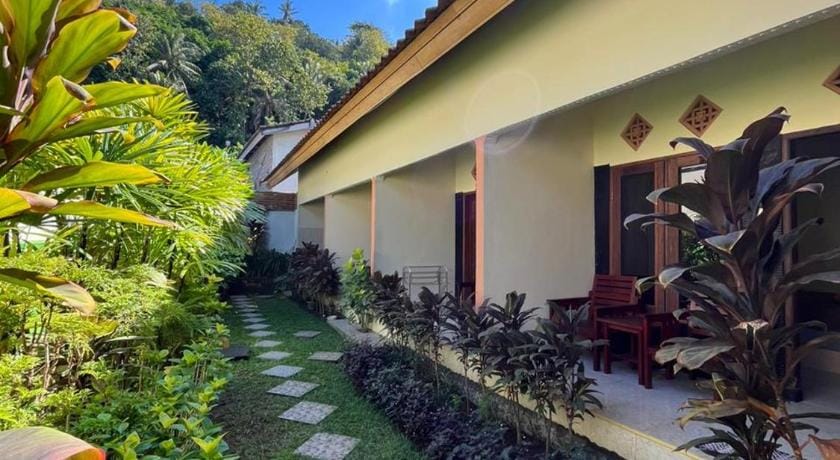 Family Garden Homestay Vacation rental in Batu Layar