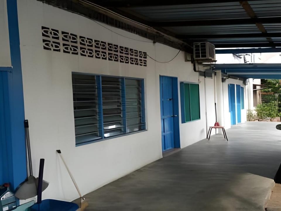 ET Budget Guest House By The Beach Hotel in Batu Ferringhi, Penang, Malaysia