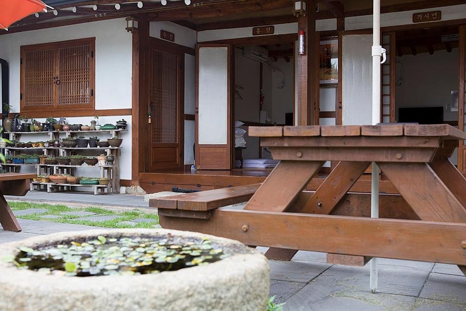 Hanok Raon Bed and Breakfast in South Korea