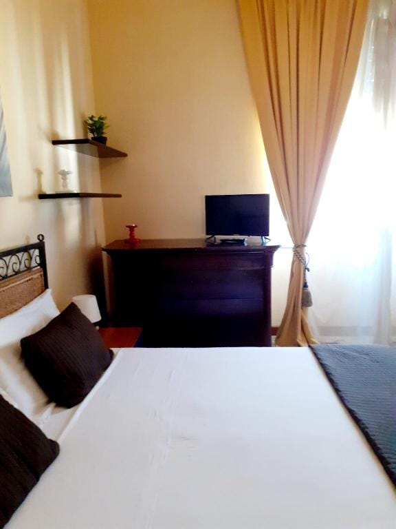 Novella Italy Apartment in Florence