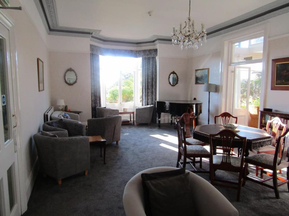 St Maur Bed and Breakfast in Ventnor