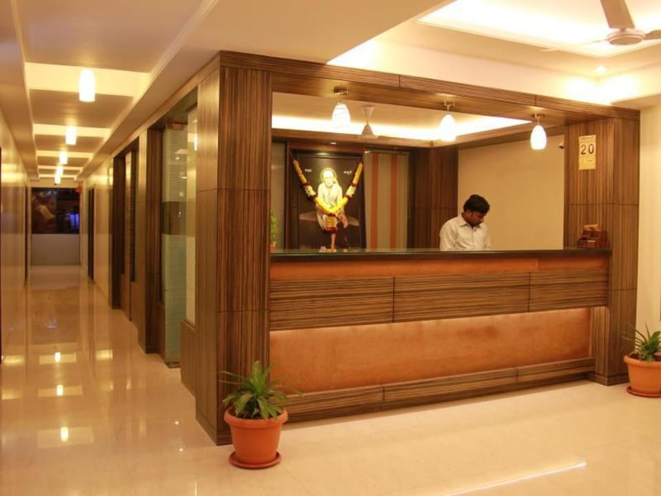 Hotel Sai Gurusthan Hotel in Maharashtra