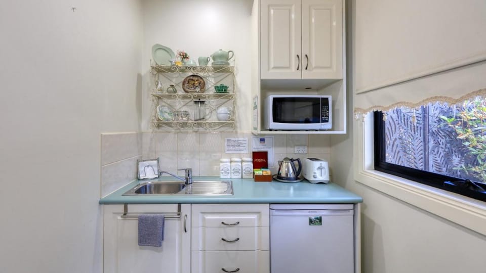 Birchwood on the River - Devonport, Tasmania - Self-Contained and Self-Catering Accommodation Apartment in Devonport