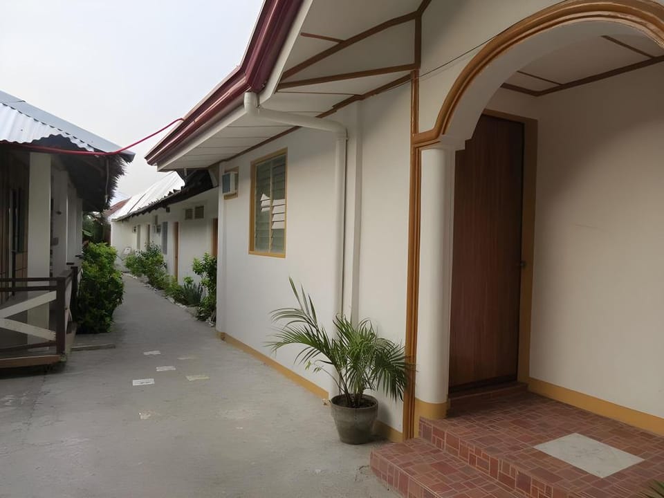 Anilao Scuba Dive Center Resort Bed and Breakfast in Calabarzon