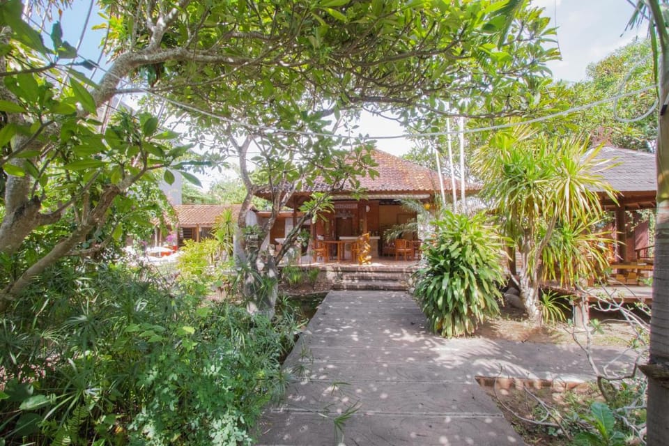 Bali Kembali Hotel Campground/ 
RV Resort in Denpasar