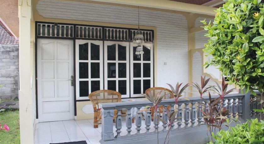 Taman Lilys Hotel Inn in Buleleng