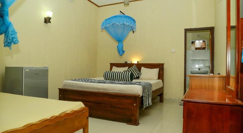 Amara Guest House Bed and Breakfast in Mirissa