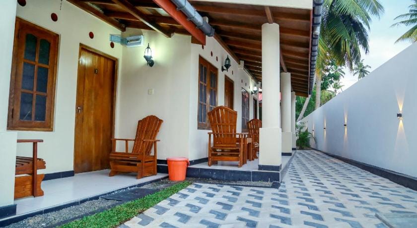 Amara Guest House Bed and Breakfast in Mirissa