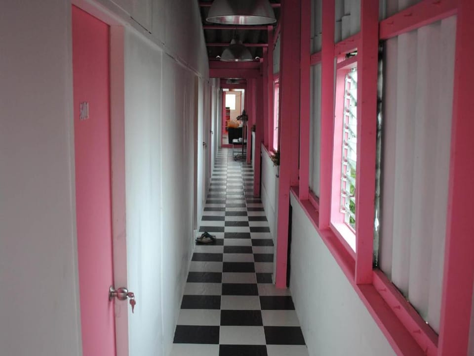 Pink Guest House Hotel in Bangkok