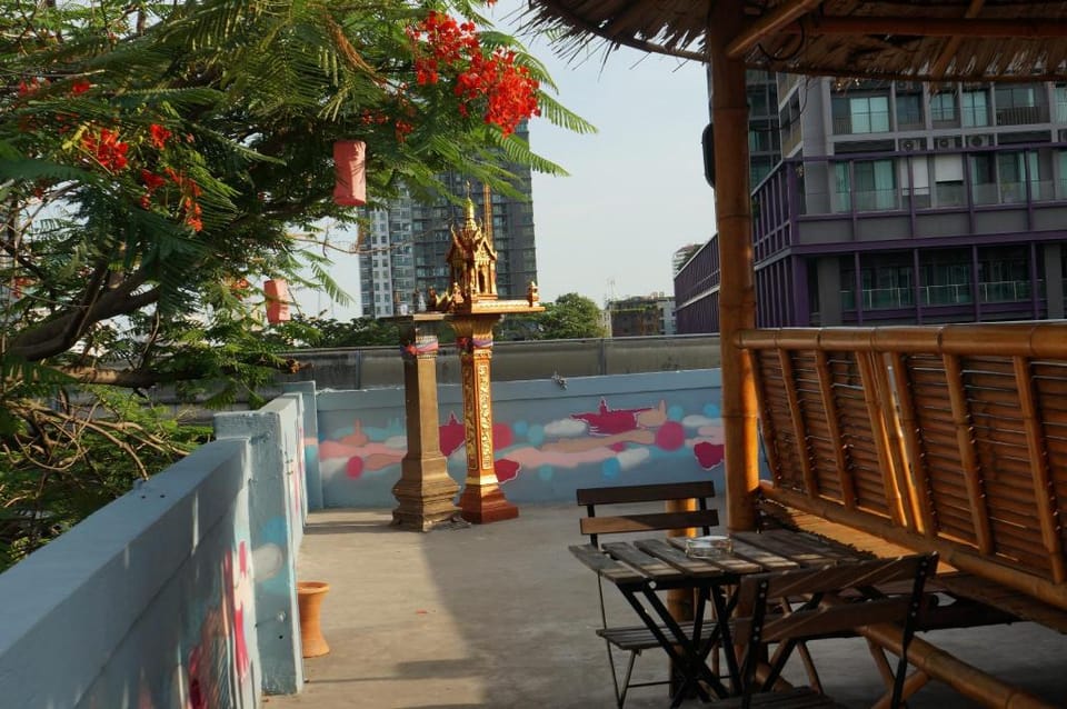 Pink Guest House Hotel in Bangkok