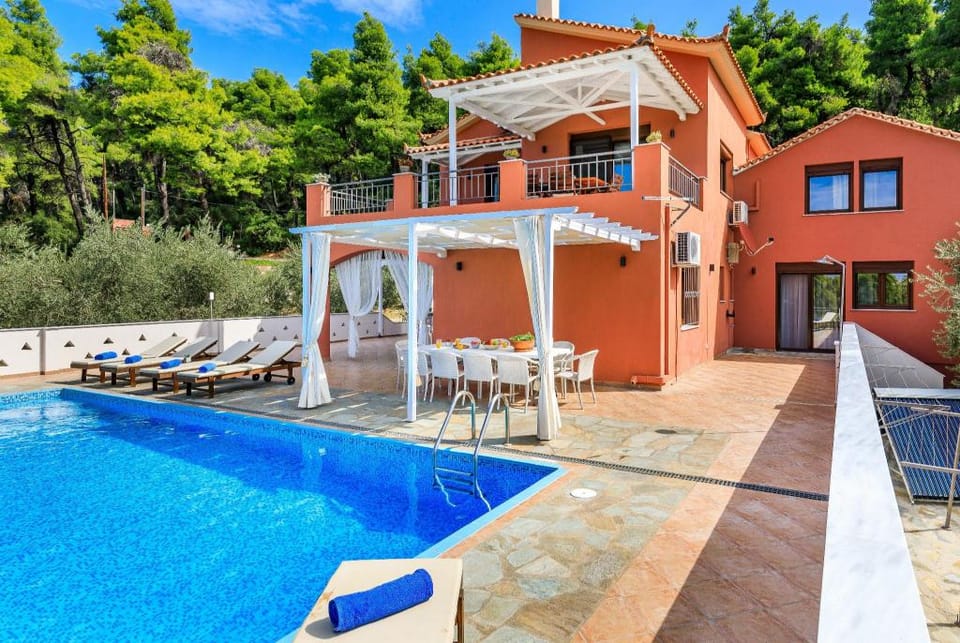 Villa Amaryllis by Kardous Villa in Sporades, Greece