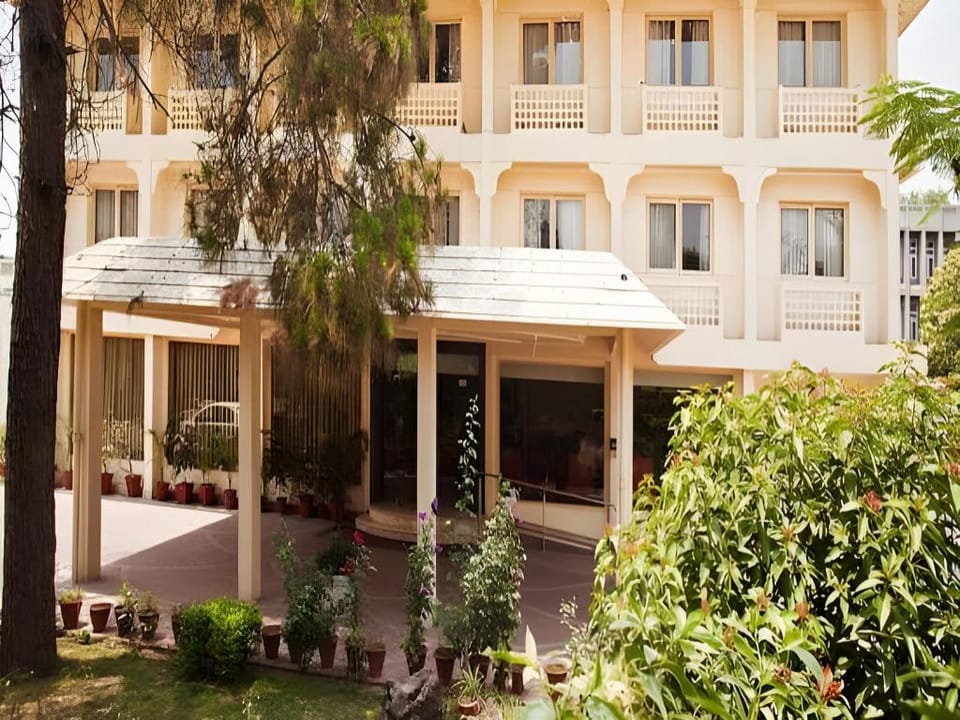 Hotel Ritz Plaza Hotel in Punjab, India