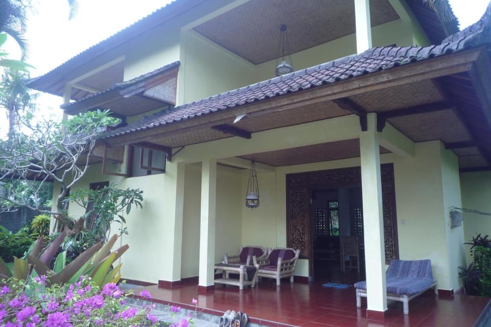 Gerebig Bungalow Campground/ 
RV Resort in Bali