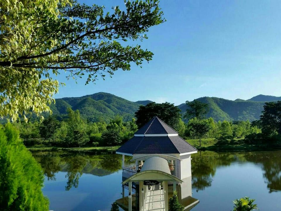 Tanaosri & Creekside Resort Hotel in Thailand
