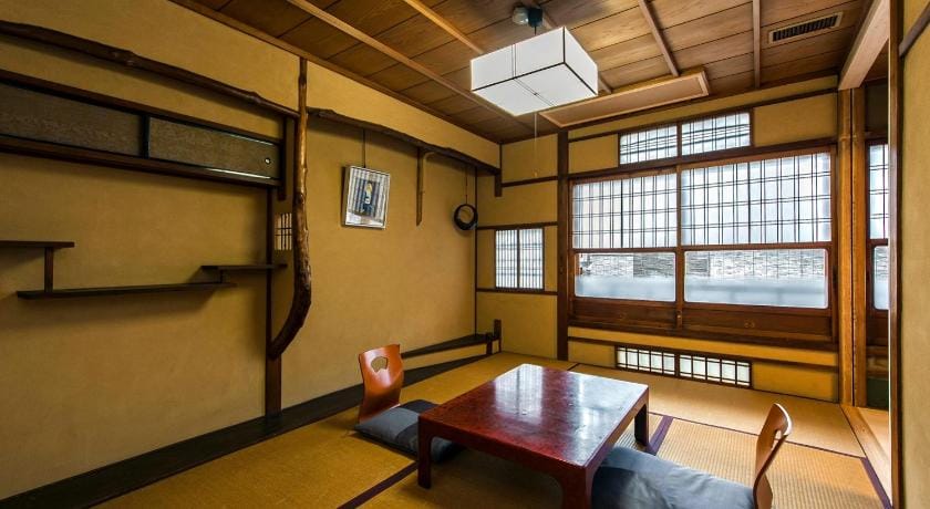 Traditional Kyoto Inn serving Kyoto cuisine IZUYASU Ryokan in Kyoto