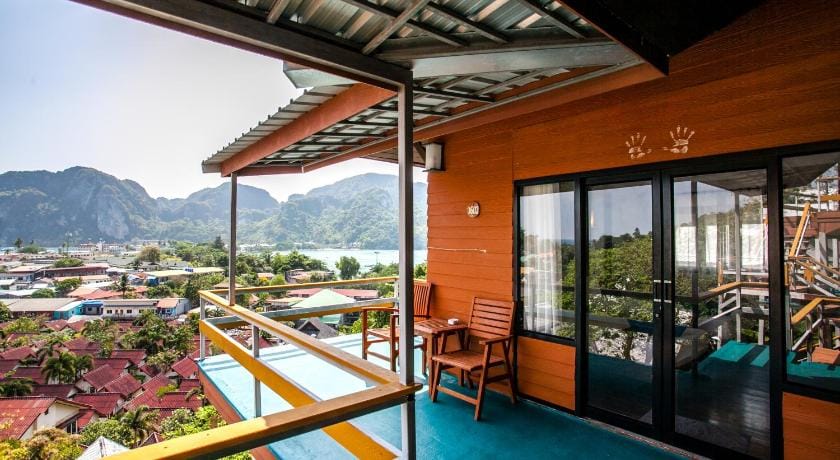 Phitarom Phi Phi Resort Hotel in Krabi Changwat