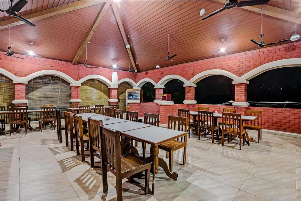 Om Beach Resort-Jungle Lodges Hotel in Karnataka