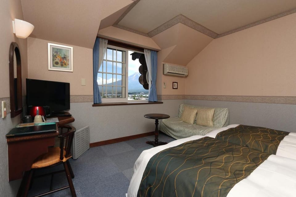 Fujikawaguchiko Crescendo Bed and Breakfast in Shizuoka Prefecture