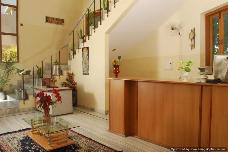 Chandra Pushp Palace Hotel in Agra