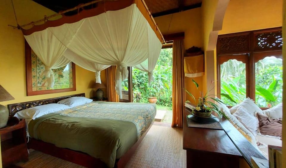 Bali Mountain Retreat Lodge in East Selemadeg